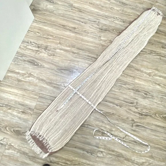 ⭐️Trendy gauze reversible scarf/wrap w prairie/cottage core vibe - Picture 12 of 14